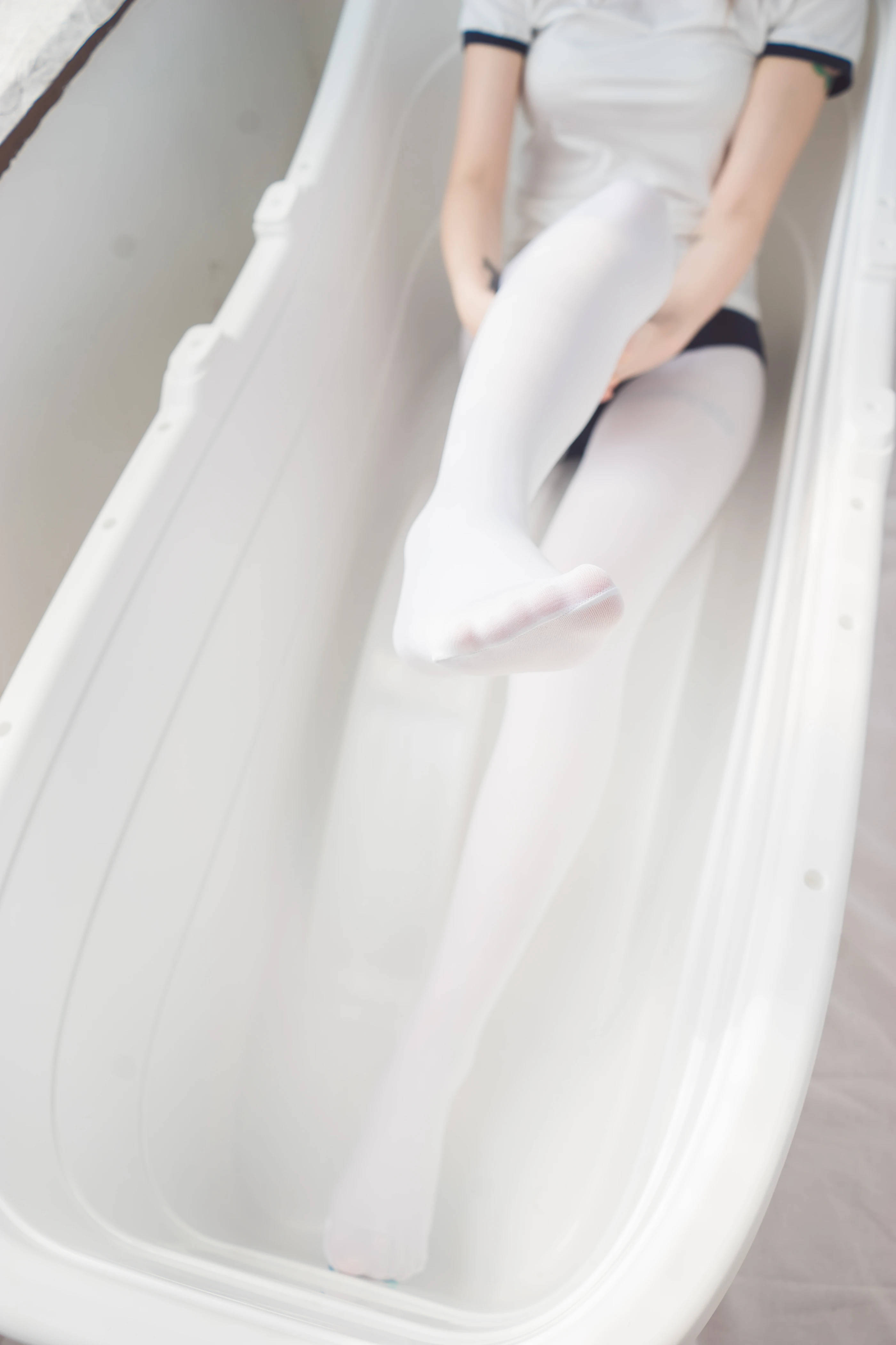 森萝财团 [BETA-031] 浴缸白丝 [48P]插图2